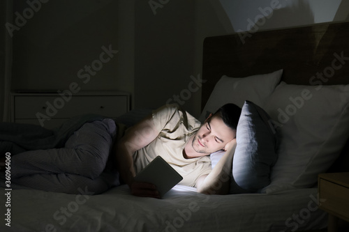 Young man suffering from sl...