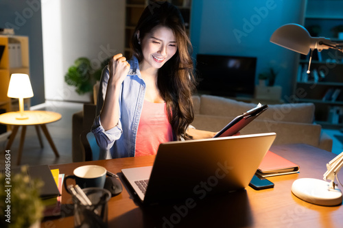 freelancer woman work from home