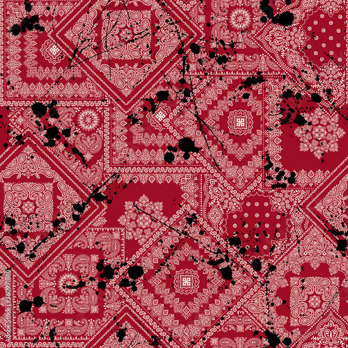 I made a bandana pattern design patchwork,