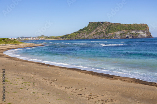 제주도에서 일출로 유명한 성산일출봉