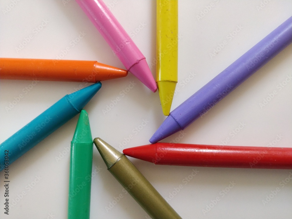 Fototapeta premium colored pencils on a white background