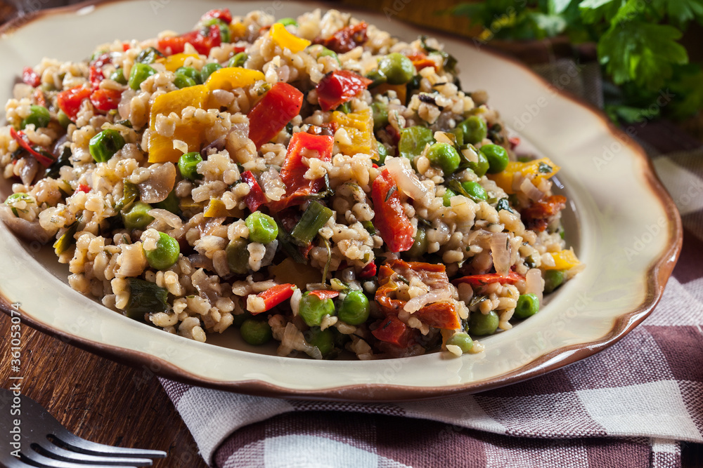 Bulgur salad with vegetables