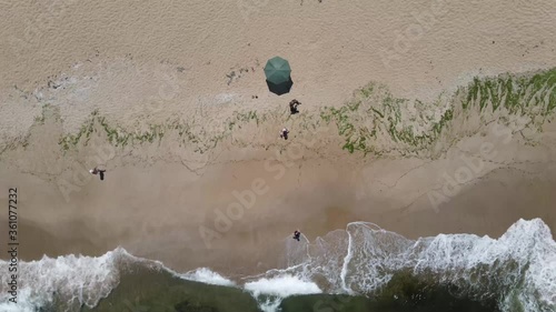 water flowing into the wind