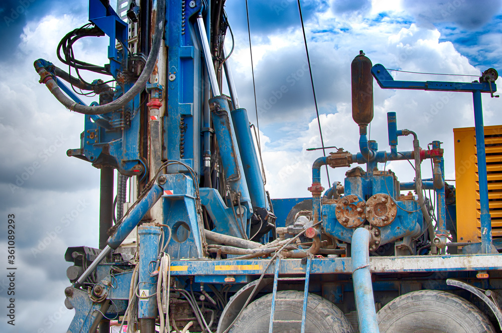 Drilling rig. Drilling deep wells in the bowels of the earth. Industry and construction. Mineral exploration - oil, gas and other resources Drilling rig. Drilling deep wells in the bowels of the earth. Industry and construction. Mineral exploration - oil, gas and other resources
