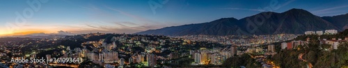 Panoramica Caracas - El Avila 14 © Ivan