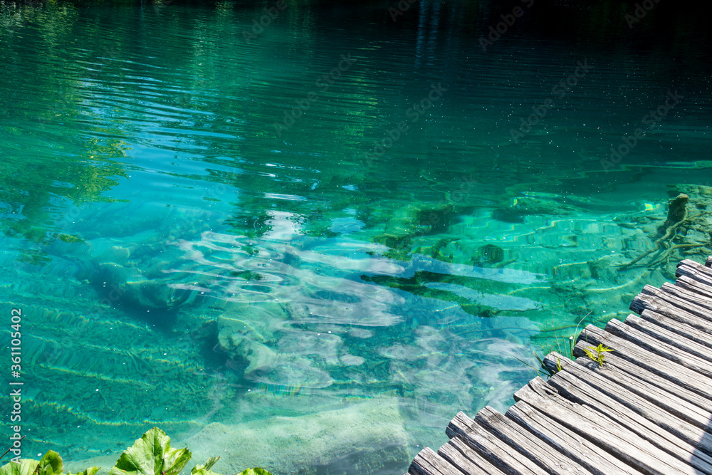 Obraz premium Picturesque morning in Plitvice National Park. Colorful spring scene of green forest with pure water lake. Great countryside view of Croatia, Europe