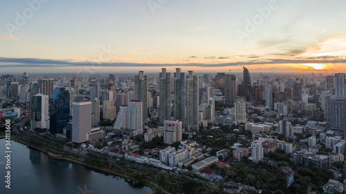Bangkok urban cityscape skyline © Tracy Ben
