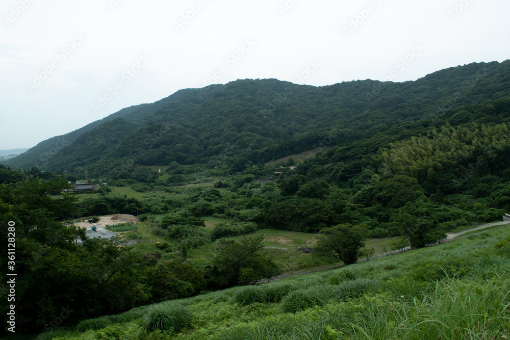 Naklejka premium 下関、深坂の森ため池