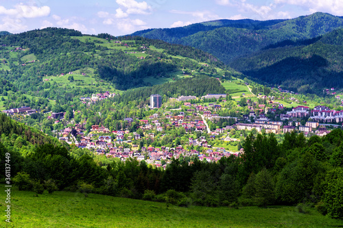 Fototapeta Naklejka Na Ścianę i Meble -  View on Szczawnica town in Polish Pieniny mountains, Poland