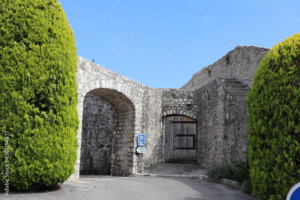 Vestiges de fortifications à Saint Paul de Vence, ville de Saint Paul de Vence, Département des Alpes Maritimes, France