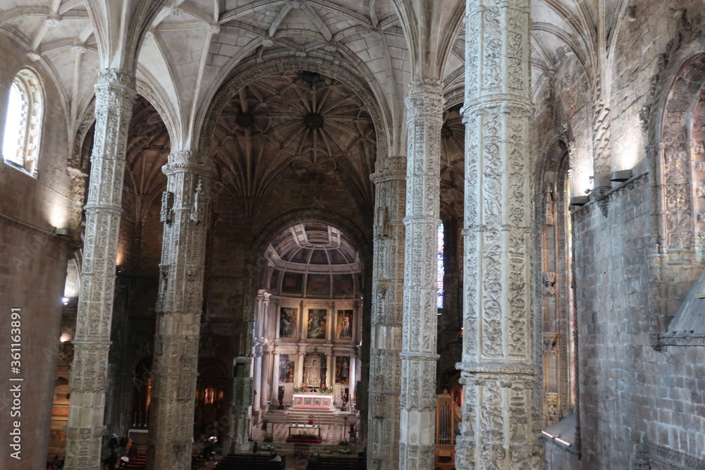 Fototapeta premium Elaborate pillars in a monastery