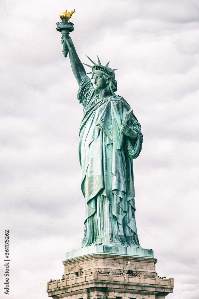 Naklejka premium The Statue of Liberty on