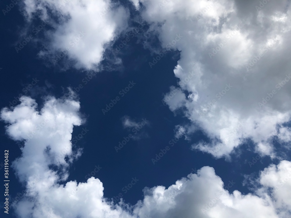 Obraz premium Blue sky with white clouds.Background concept.copy space.