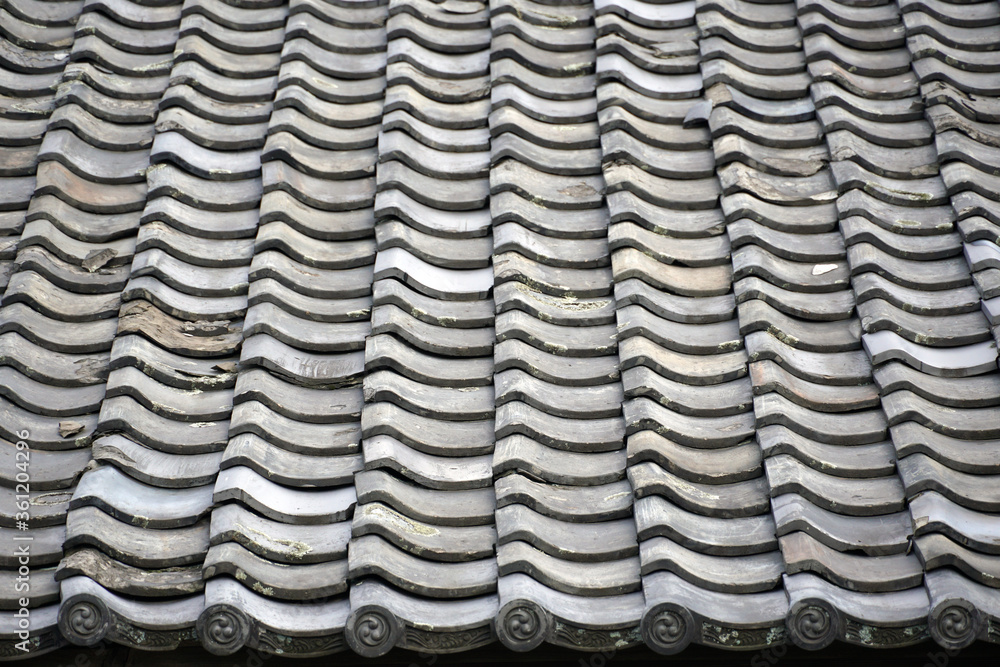 Japanese roof tile