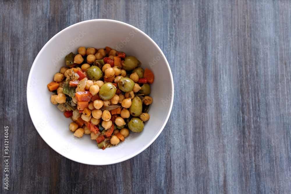 bowl of chickpeas salad