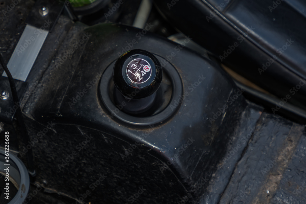 マニュアル車のシフトレバー　 manual transmission shift lever