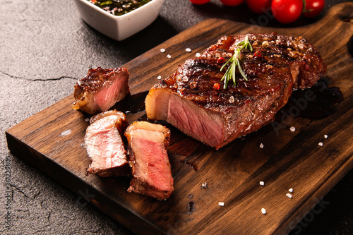 Papier peint Fresh grilled meat