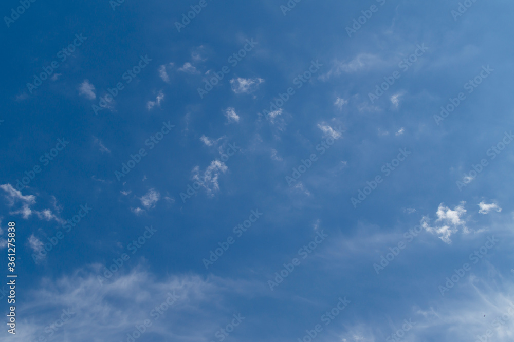 Fototapeta premium Vista in una giornata d'estate