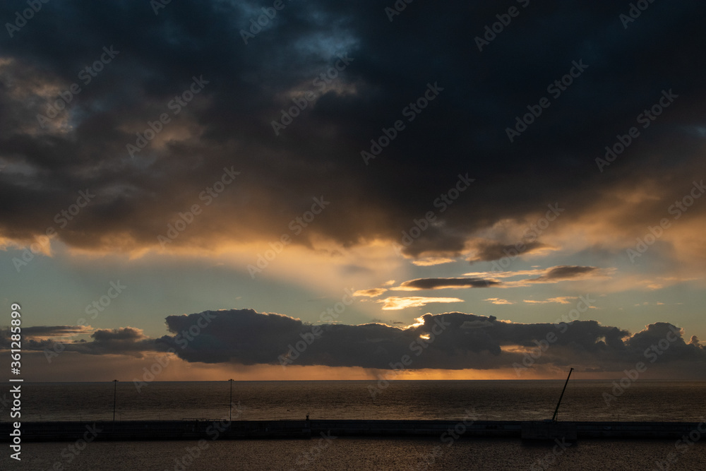 Sonnenaufgang - Wolken - Lichtstimmung - Atlantik - Kanarische Inseln - Unwetter
