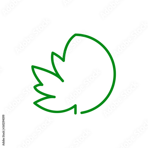 Concepto hoja de árbol. Logotipo lineal letra O con mitad hoja de arce en color verde