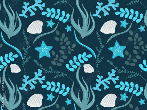 Seamless vector pattern with seaweed, shells and starfish. © queenmargo