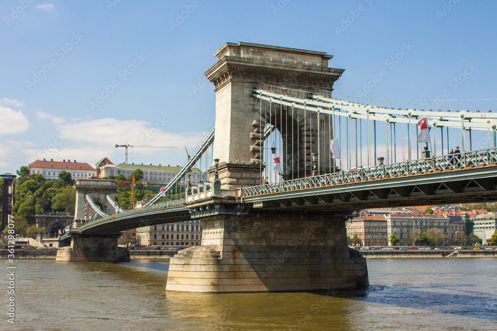 Obraz premium View of the Szechenyi Chain Bridge in Budapest. Hungary