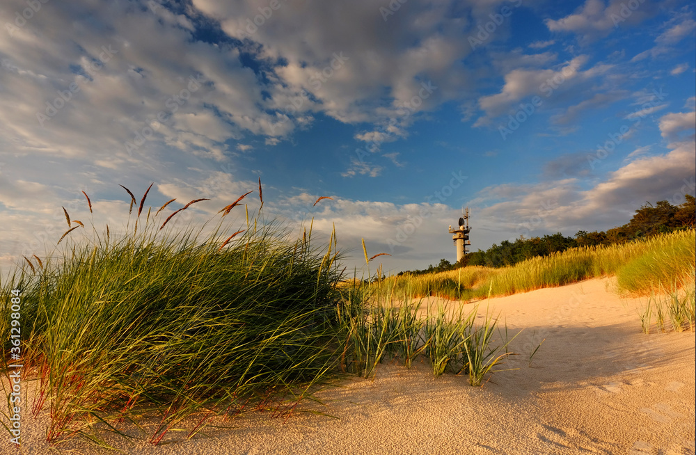 Krajobraz wybrzeża Morza Bałtyckiego,plaża w Kołobrzegu,Polska.
