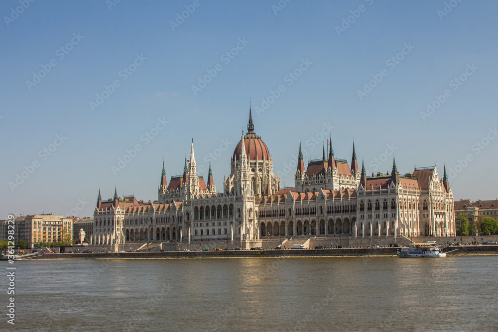 Obraz premium View of the Parliament building in Budapest from the Danube side. Hungary