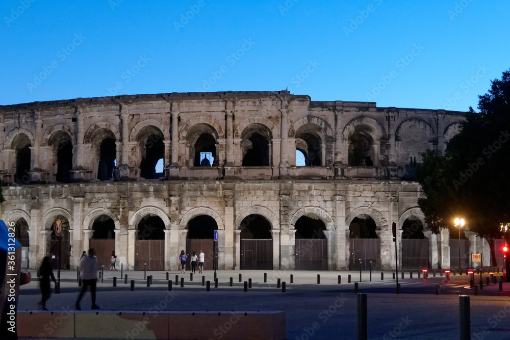 Eclairage sur les arènes de Nîmes - Gard - France