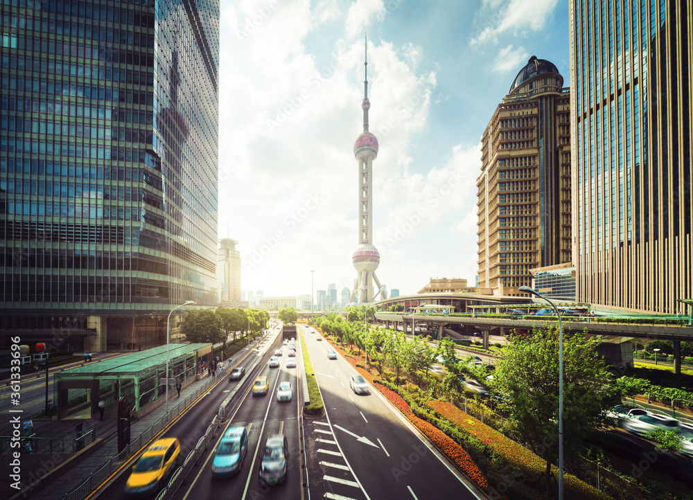 Naklejka premium road in Shanghai Lujiazui financial center, China