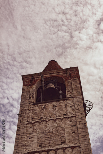 Dzwonnica wieża kościół 