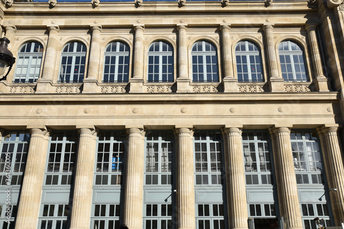 Façade à colonnes gare du Nord à Paris, France © JFBRUNEAU