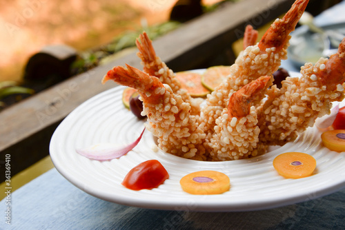 Fried prawn with puffed rice