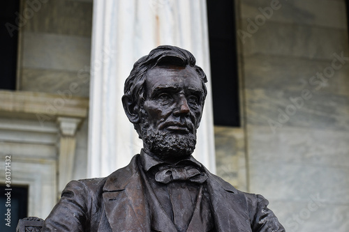 Closeup of Abraham Lincoln statue outside Buffalo History Museum