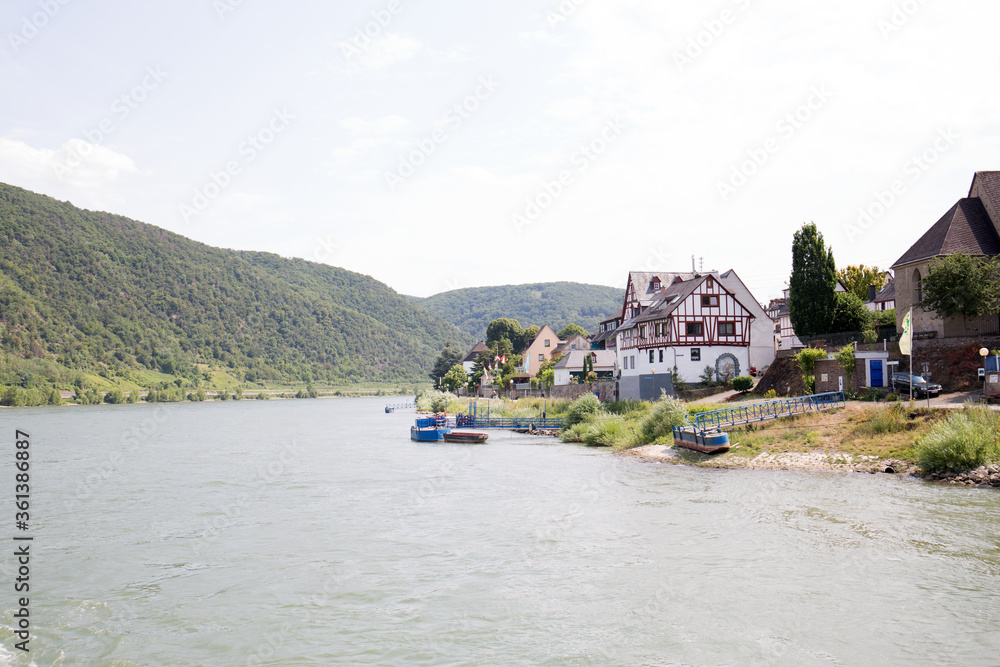 bildliche eindrücke der Stadt Koblenz und Umgebung am Rhein in Deutschland fotografiert im Sommer an einem sonnigen Tag bildliche eindrücke der Stadt Koblenz und Umgebung am Rhein in Deutschland fotografiert im Sommer an einem sonnigen Tag