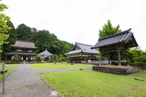 天寧寺 -明智光秀と弥兵次秀満の諸色免許等を与えられた文章が残る古刹-