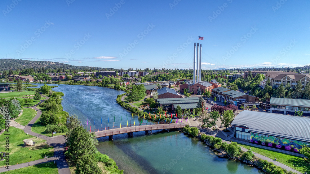 Summertime in Old Mill District on the Deschutes River in Bend, Oregon - obrazy, fototapety, plakaty 