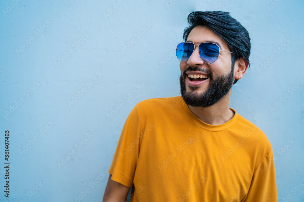 Fototapeta premium Man wearing summer clothes and sunglasses.