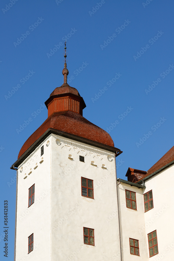 Lacko Castle tower