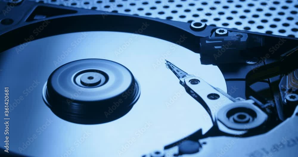 Focus pull from streaming computer data to a spinning hard disk drive. Focus pull from streaming computer data to a spinning hard disk drive.