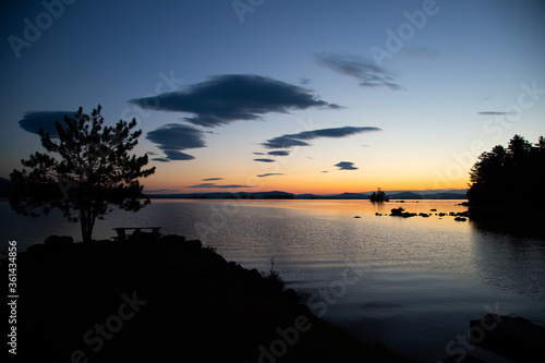 Mountain Lake at Sunrise © ScottCanningImages