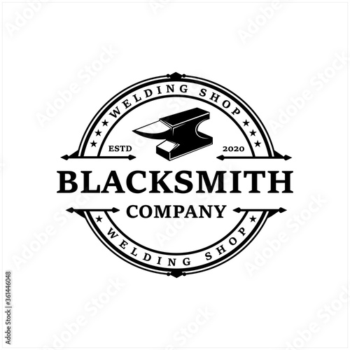 Tableau sur Toile Circle Anvil Black smith vintage black white logo symbol design illustration
