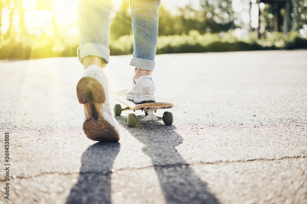 man running on street, skateboard man running on street, skateboard