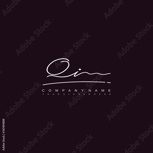 QI initials signature logo. Handwriting logo vector templates. Hand drawn Calligraphy lettering Vector illustration.
