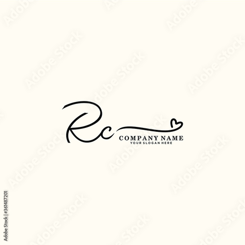 RC initials signature logo. Handwriting logo vector templates. Hand drawn Calligraphy lettering Vector illustration.

