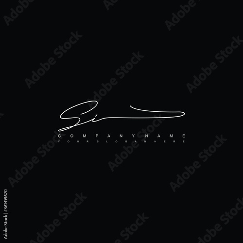 SI initials signature logo. Handwriting logo vector templates. Hand drawn Calligraphy lettering Vector illustration.
