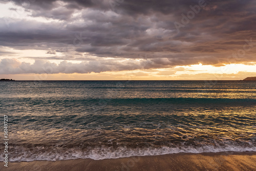 Fototapeta Naklejka Na Ścianę i Meble -  cloudy sunset over sea