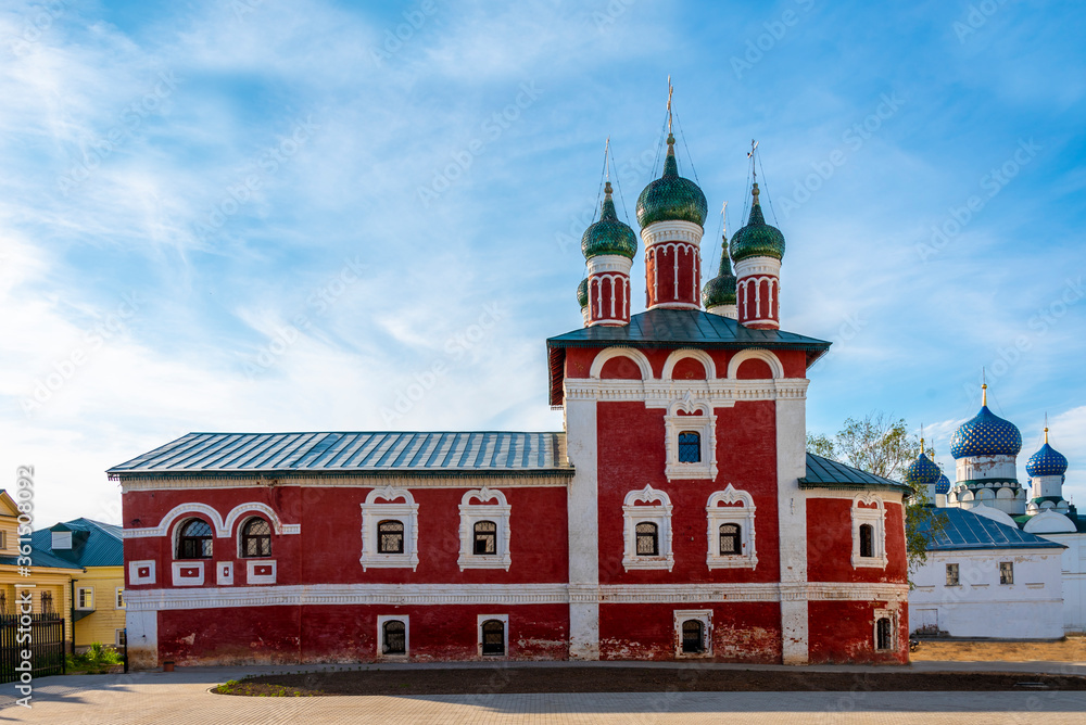Obraz premium Temple of Smolensk Icon of the Mother of God in the ancient Russian city of Uglich.The Bogoyavlensky Monastery