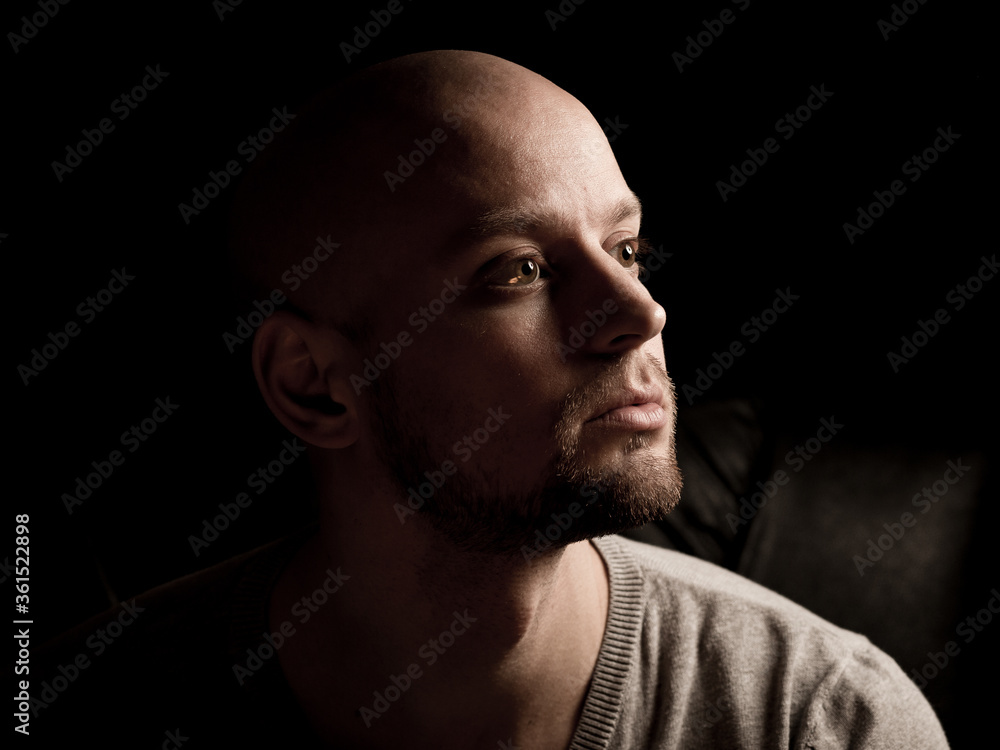 Fototapeta premium skinhead baldness shaved head man angry racist