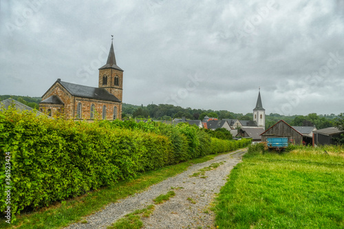 Weg in das historische Dorf Düssel bei Wülfrath